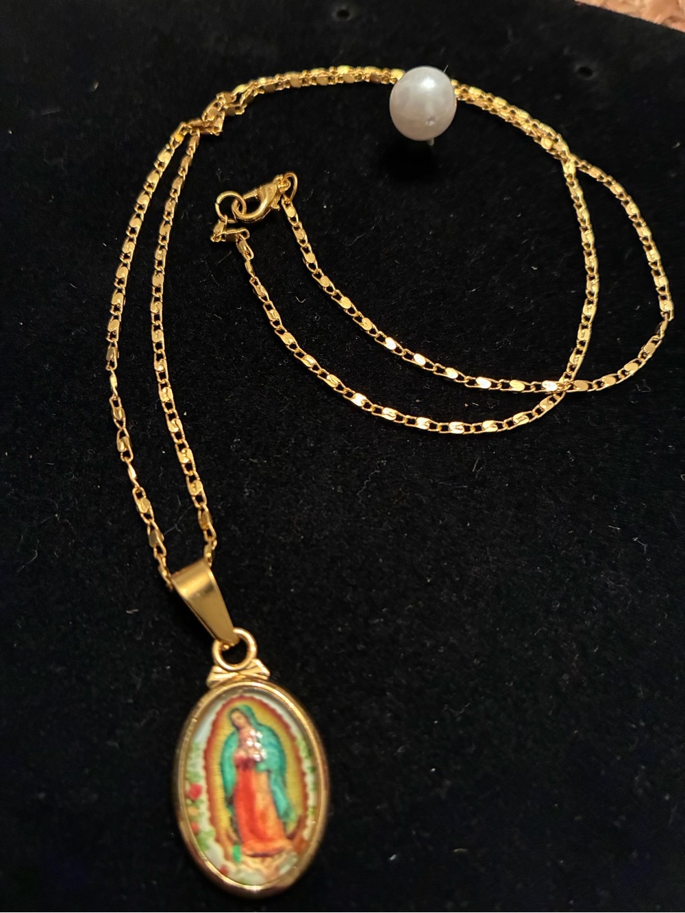 Gold Tone Virgin Mary Pendant Necklace with Pearl Accent